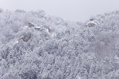 山寺芭蕉記念館方面から見た山寺方面の写真