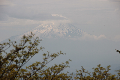 山頂から見た富士山の写真