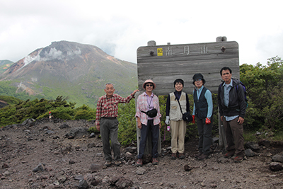 南月山山頂での集合写真