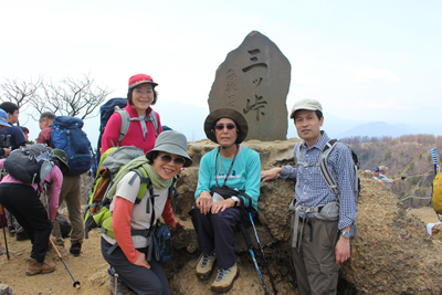 三ツ峠山山頂での集合写真