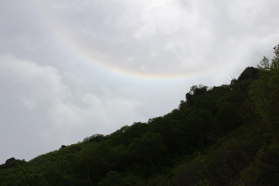 太陽にかかった暈の写真